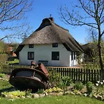 Reetdachkate Muellerhaus Von 1860 Holiday home
