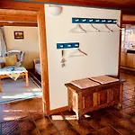 Holiday home Reetdachkate Muellerhaus Von 1860 Thalingburen