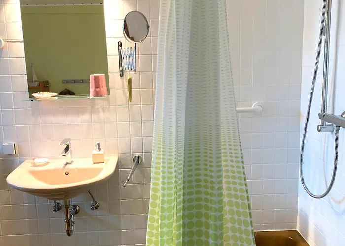 Casa de Férias Reetdachkate Muellerhaus Von 1860 Thalingburen