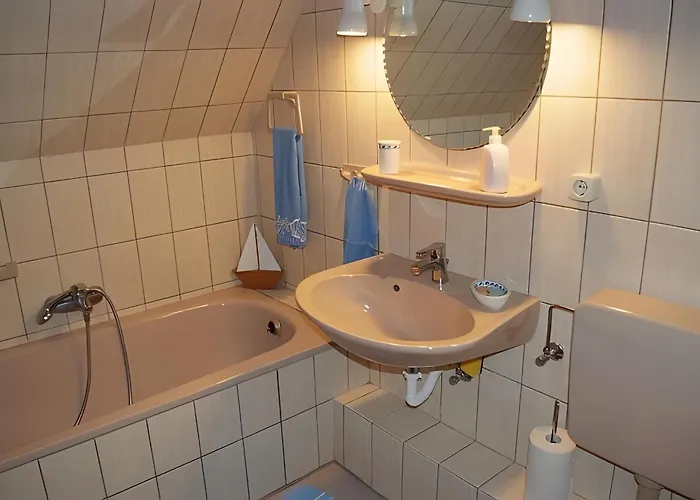 Casa de Férias Reetdachkate Muellerhaus Von 1860